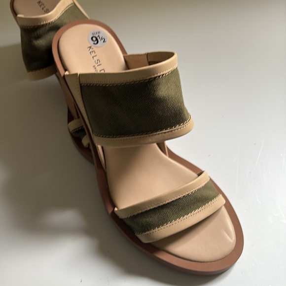 Kelsi Dagger Olive and Tan Leather and Canvas Sandal Size 9.5 NWT - Picture 2 of 12
